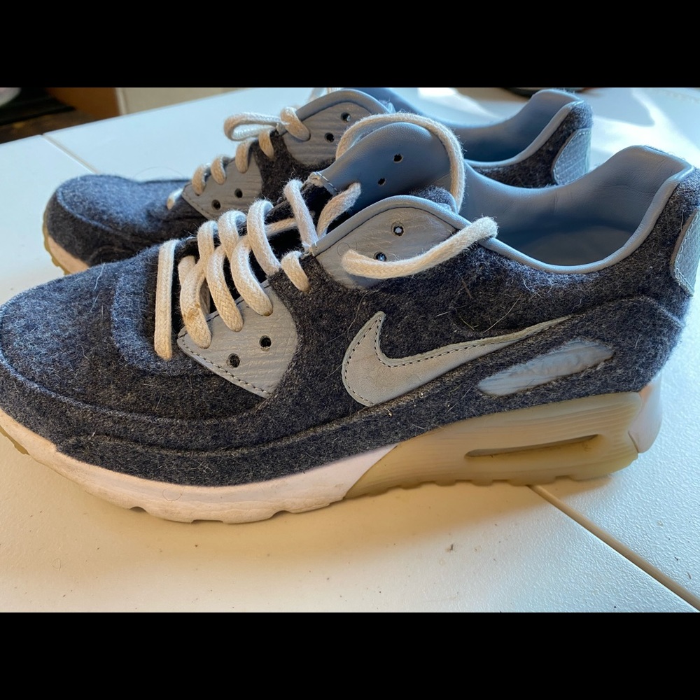 Nike air flannel sneakers size 7 1/2